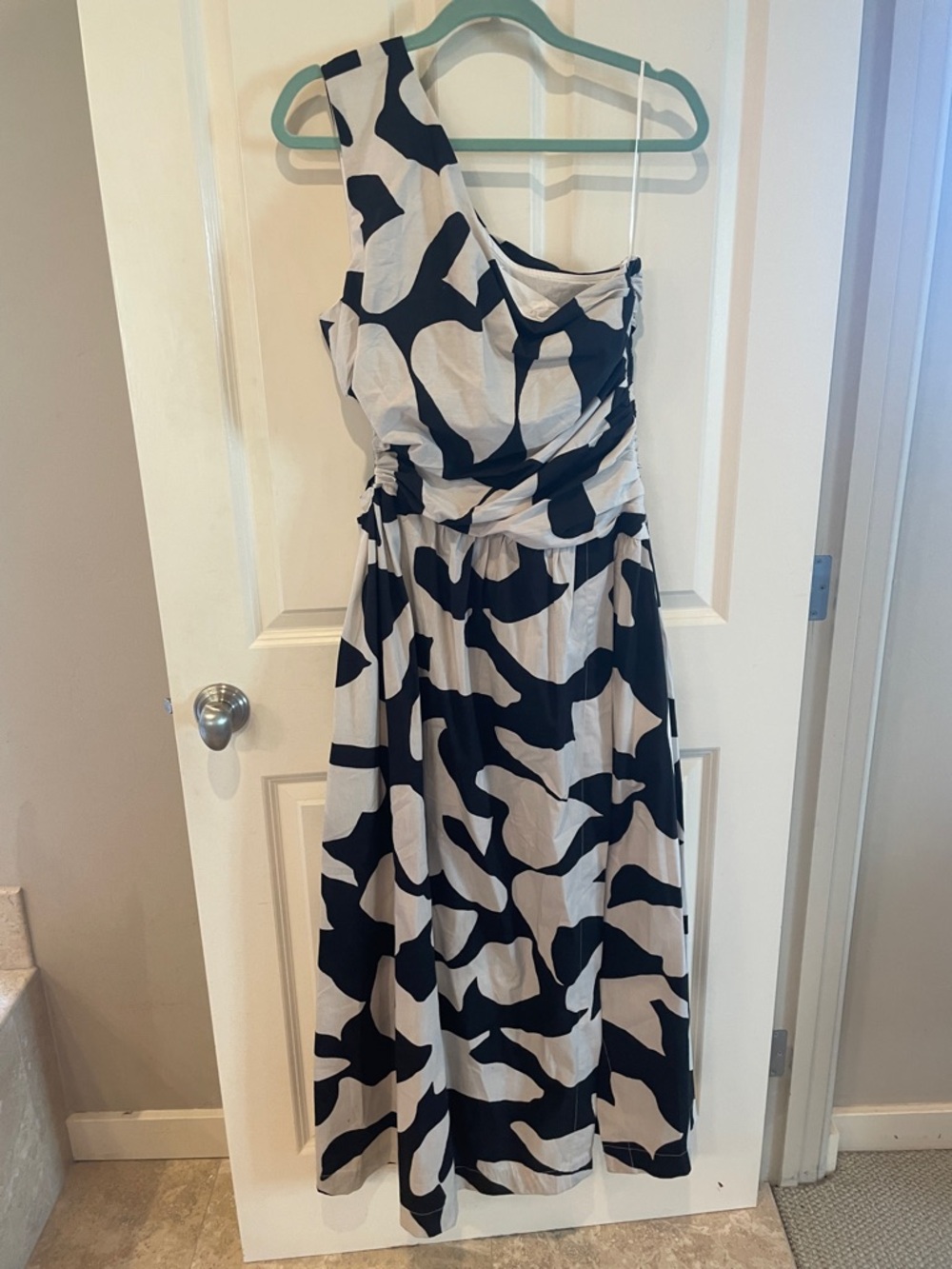 Abercrombie & Fitch One-Shoulder Black and White Maxi Dress